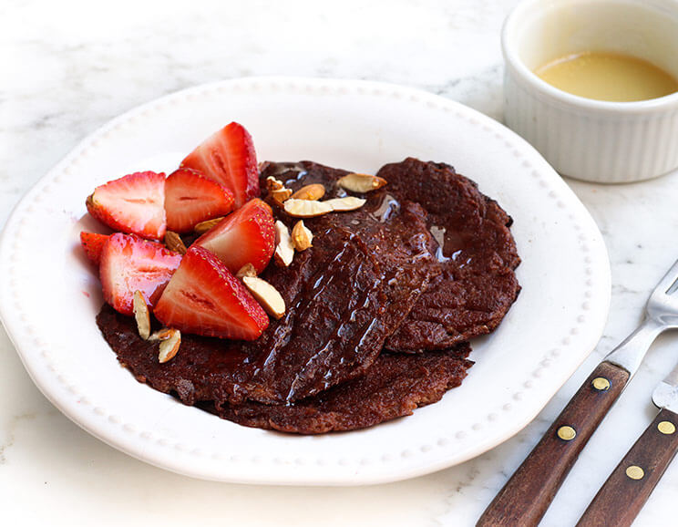 chocolate collagen protein pancakes featured image