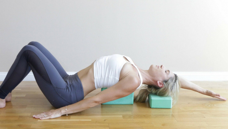13 Stretches for Tight Shoulders