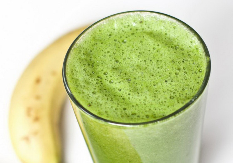 17 Nourishing Green Smoothie Recipes (Paleo + Vitamin-Rich)