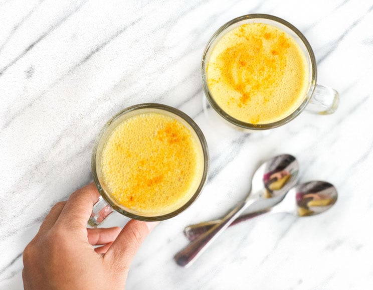 Skip the caffeine and whip up this keto golden milk latte with MCT oil to jumpstart your mornings. This frothy delight is just what we need to start our day!