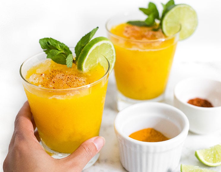 When it’s warm out, nothing sounds better than a sweet, fruity drink to quench our thirst. This mango turmeric agua fresca is just that.